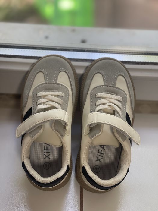 Кросівки на хлопчика в новому стані