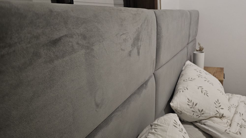 Cama estufada + colchão cinza 160×200
