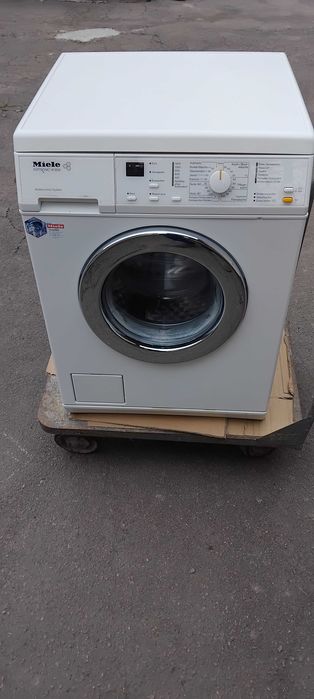Німецька пральна машина Miele W 3245 Softtronic 6 кг Сотовий барабан