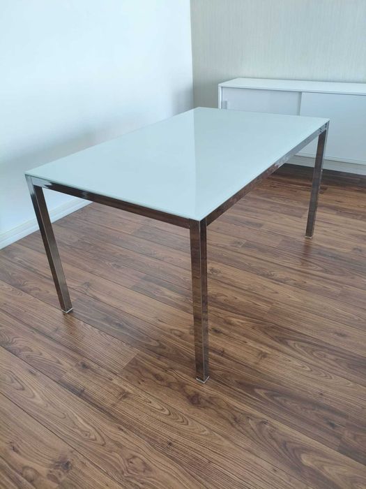 Mesa Metal e Vidro Fosco IKEA