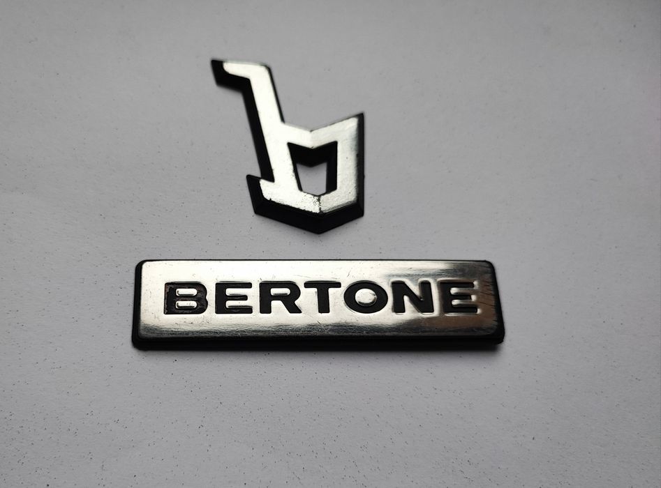 Znaczek emblemat Bertone Opel Astra napis