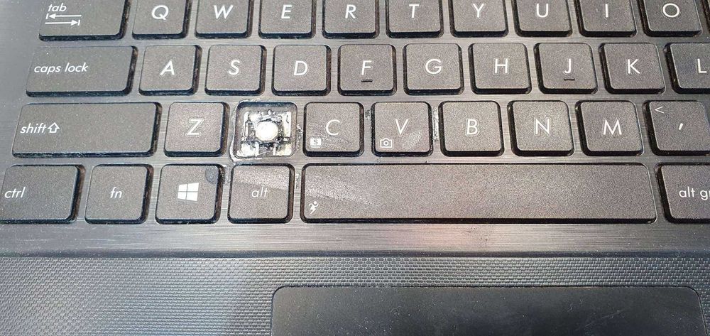 Laptop Asus R 513 C --- Komis Madej Gorlice ---