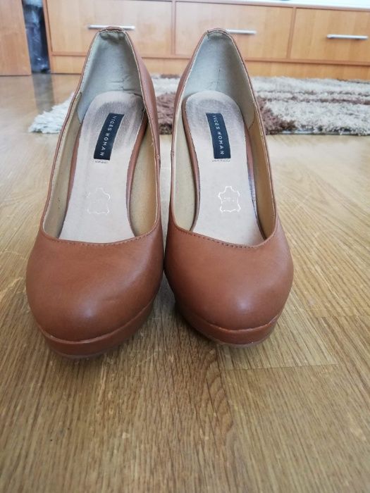 Brązowe szpilki Vices Woman