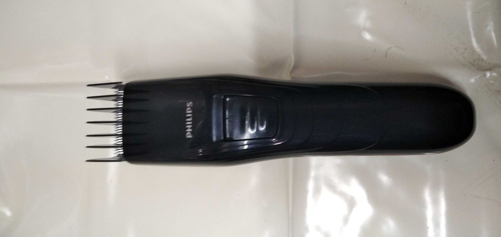 Машинка для стрижки волосся Philips