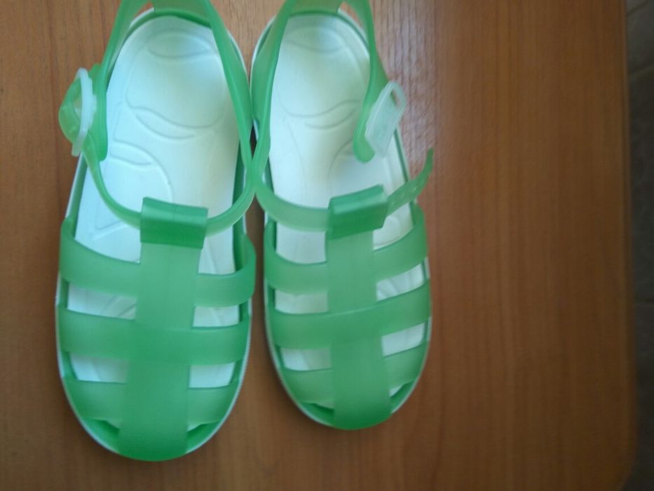 Силиконовые тапочки для бассейна