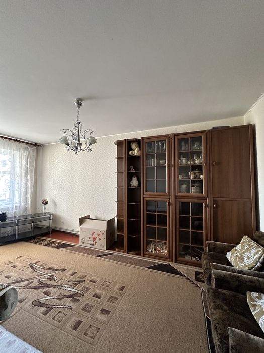 Оренда 3-кімнатна квартира вул. Бєлова