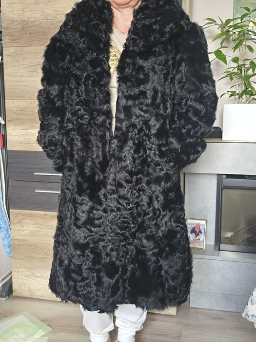 Czarne Futro z karakuł