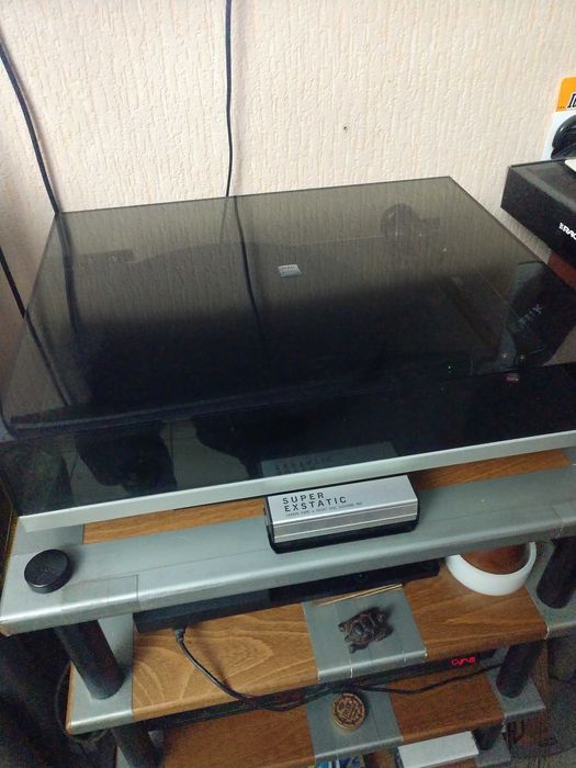 Продам виниловый проигрыватель NAD C 555