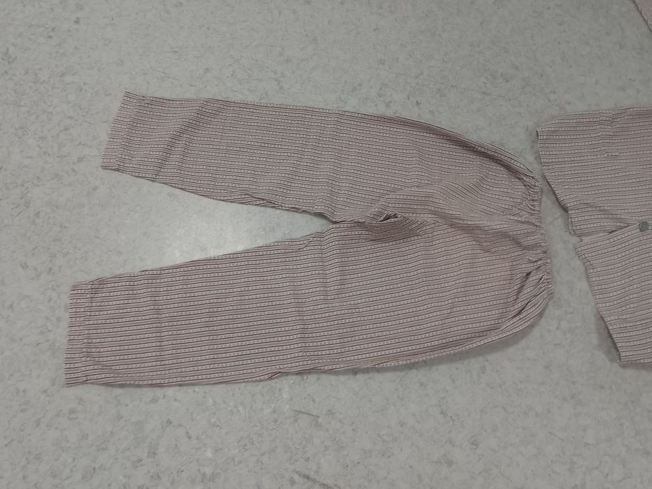 Sprzedam meską piżamę rozmiar M na wzrost 165-170 cm