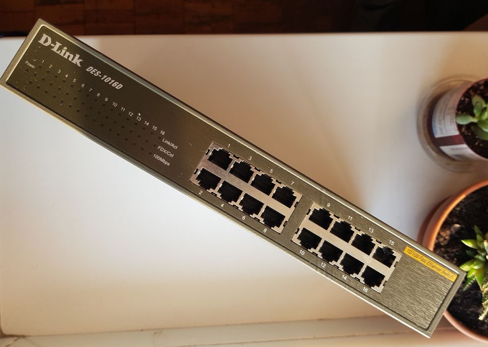 Комутатор мережевий D-Link DES-1016D (16port)