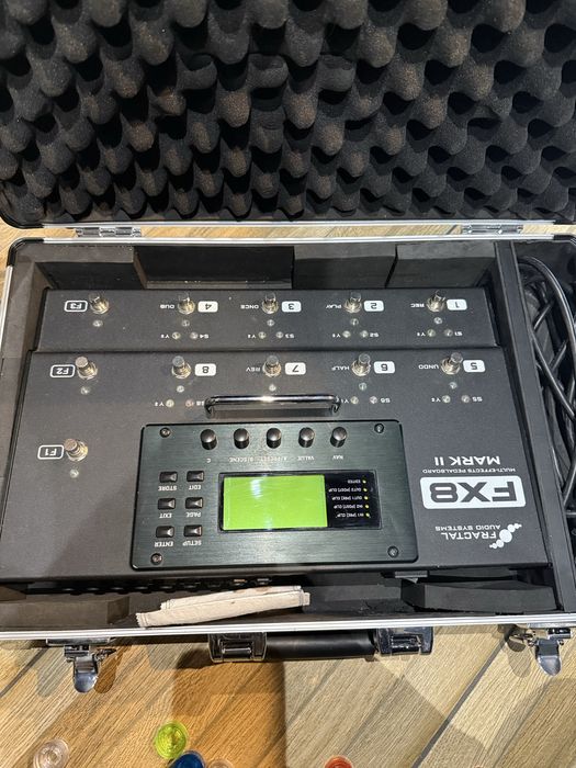 Podłogowy Fractal FX8+case