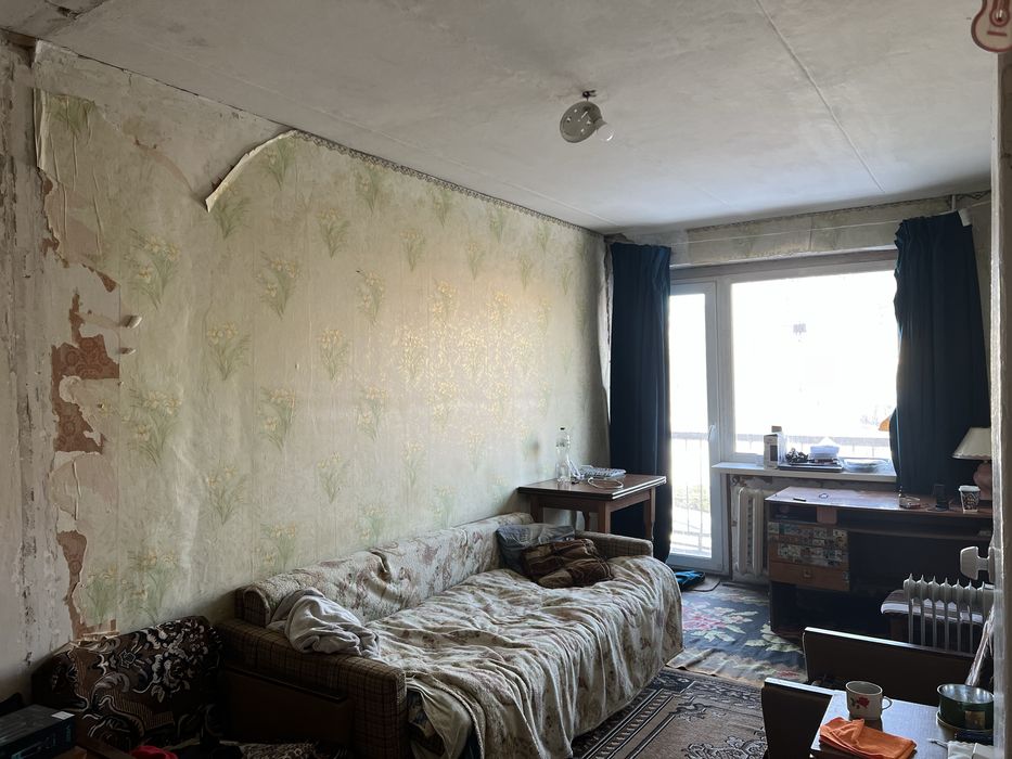 Продаж 2 кімн. Металургів 23, напроти Фокстроту.