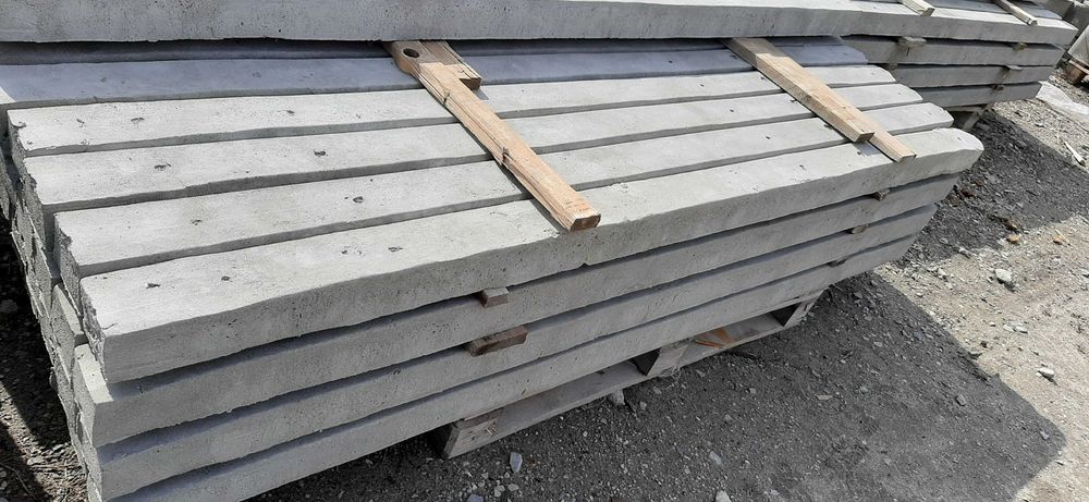 słupki betonowe 220 wys.