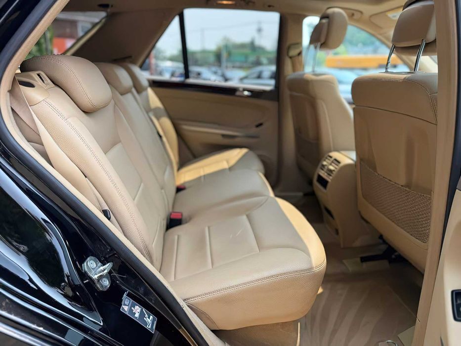 Mercedes-Benz M-Class ML 350 4MATIC      2011