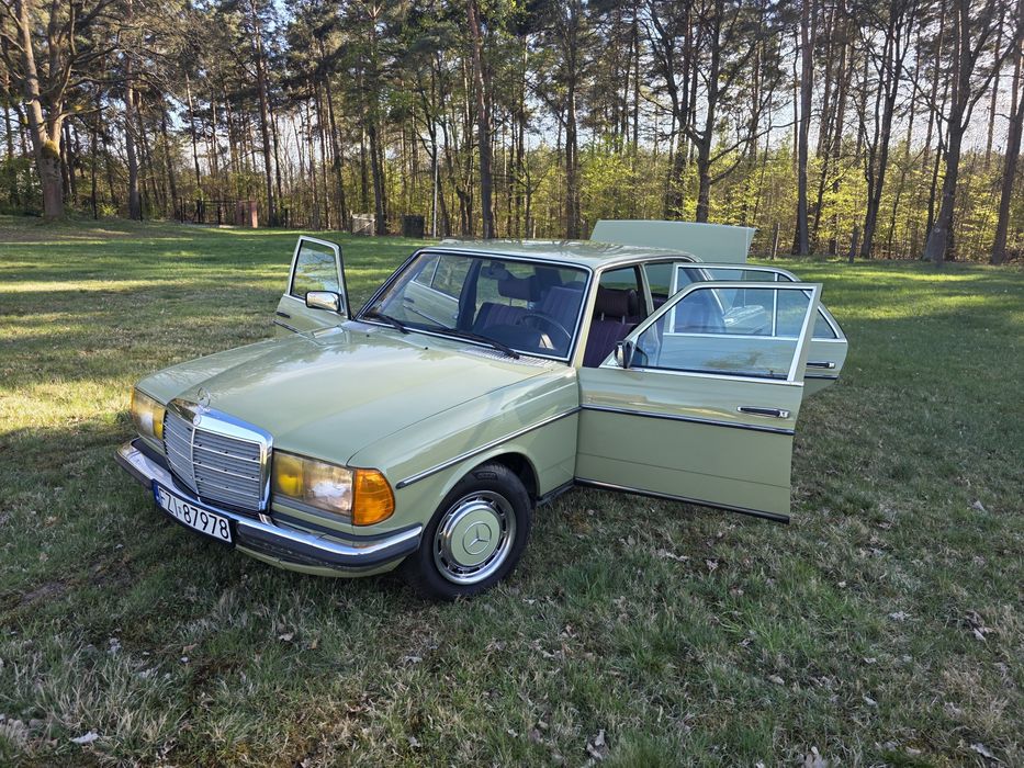SPRZEDAM PIĘKNEGO MERCEDESA W123 sedan  2,8  z Klimatyzacją