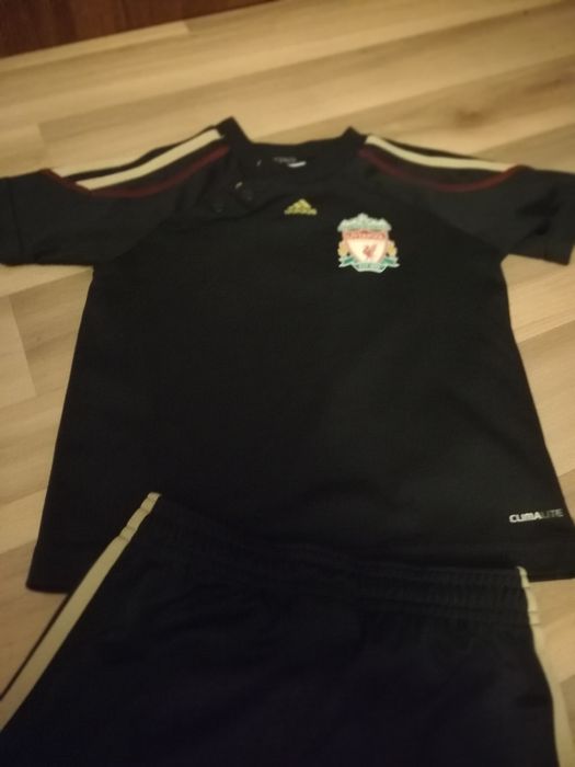 strój sportowy adidas  1.5-2 latka.