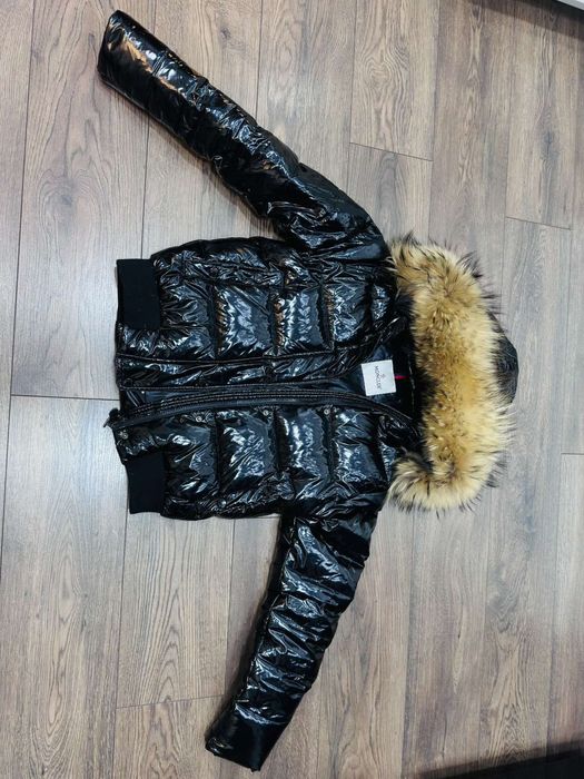Пуховик Moncler в ідеальному стані