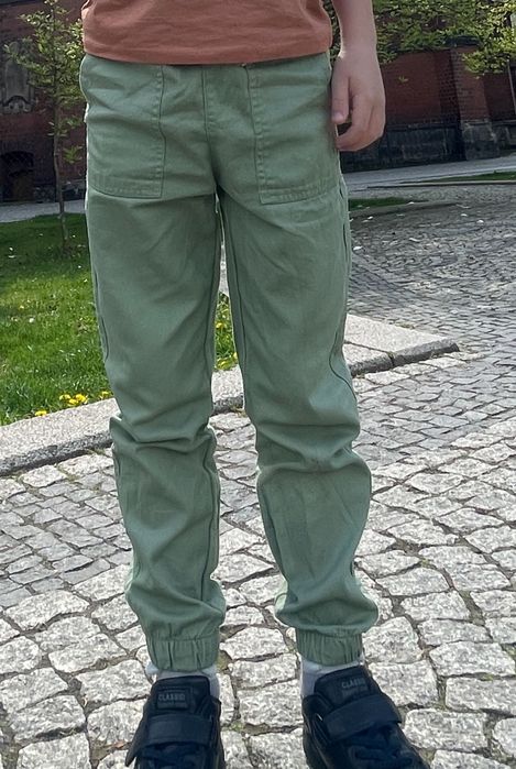 Брюки та футболка для хлопчика hm. 9-10 років