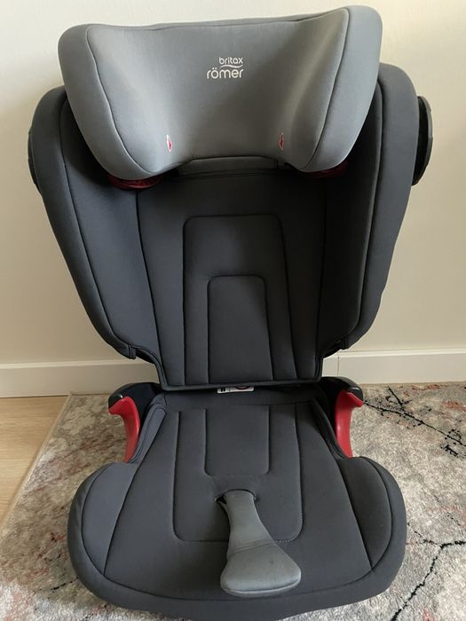 Крісло в авто  Britax Romer Kidfix2  s 3-12 років 15-36кг  на ізофікс