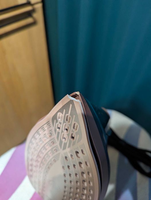 Żelazko Philips DST8030/70 (nowy/uszkodzony)