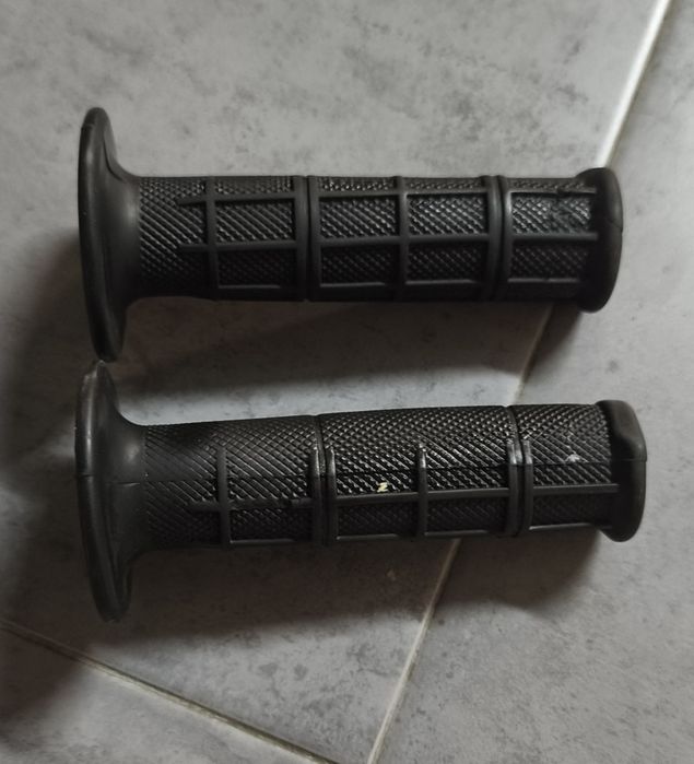 Punhos Yamaha pretos
