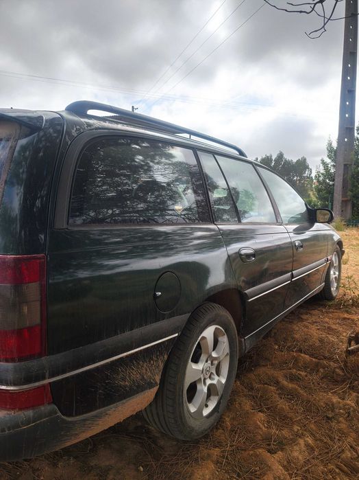 Opel Omega — fotografia 7