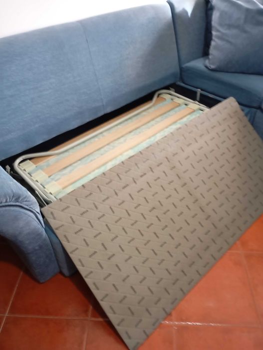 Sofá chaise longue com cama francesa