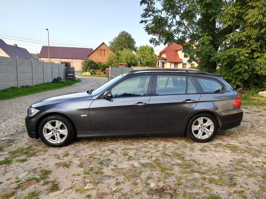 BMW 320i długie opłaty