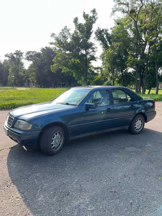 Mercedes-Benz w202 c180