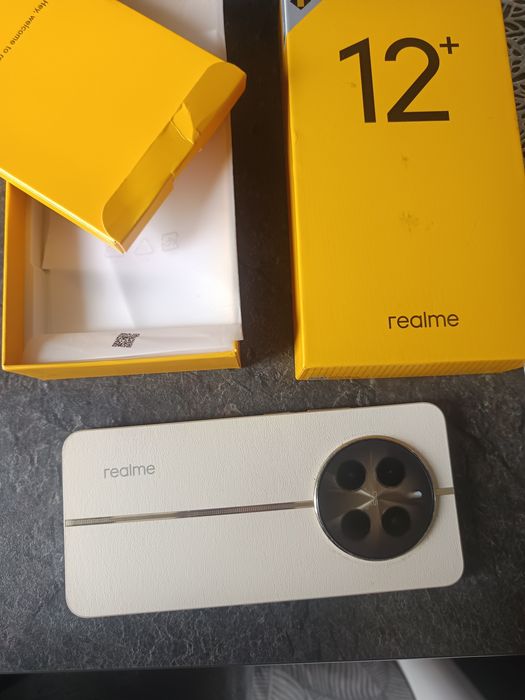 Smartfon Realme 12+