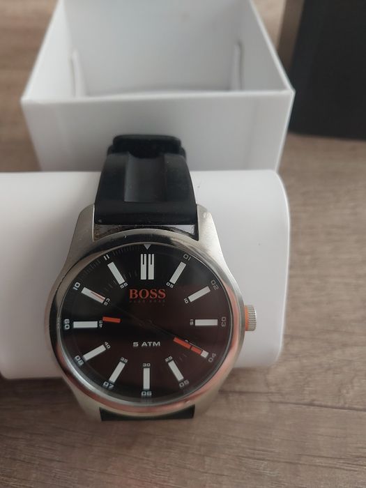 Męski zegarek firmy HUGO BOSS