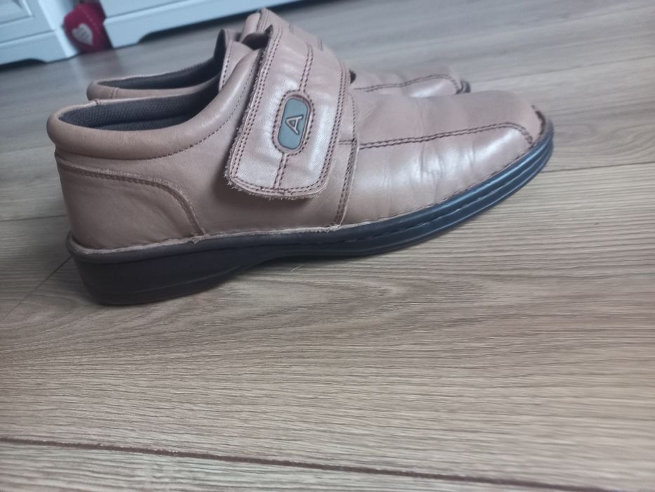 Buty Arbitro skora naturalna rzepy kamel 40