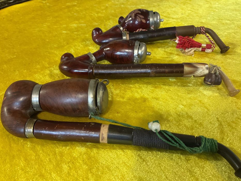 Cachimbos trabalhados antigos