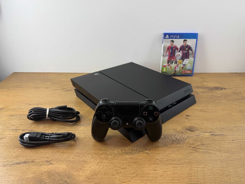 Konsola PlayStation 4, PS4, Napęd na płyty. FIFA. Oryginalny Pad, Okablowanie . 100% sprawna