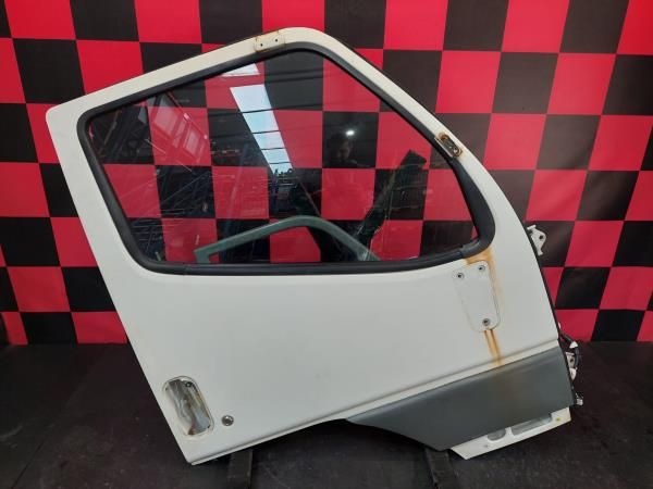 Porta frente direita MITSUBISHI Canter (FB7, FB8, FE7, FE8) VII
