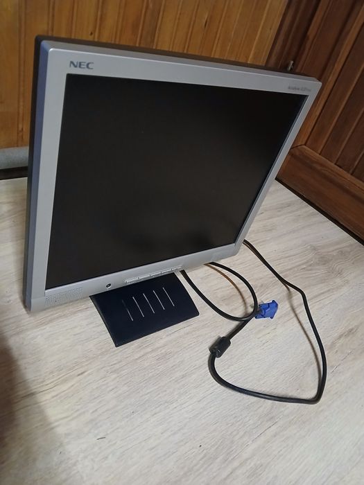 Monitor NEC 17cali