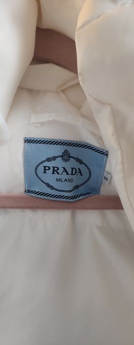 Біла Куртка     prada