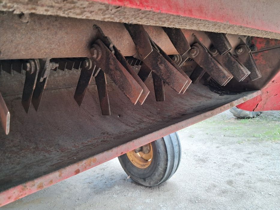 Sieczkarnia do kombajnu Massey Ferguson 520,525,620 i inne części