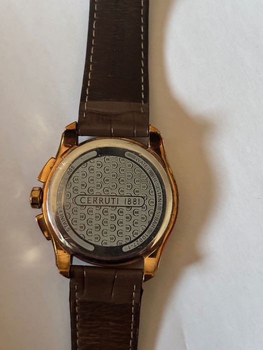 Vendo 3 relógios originais ( usados )