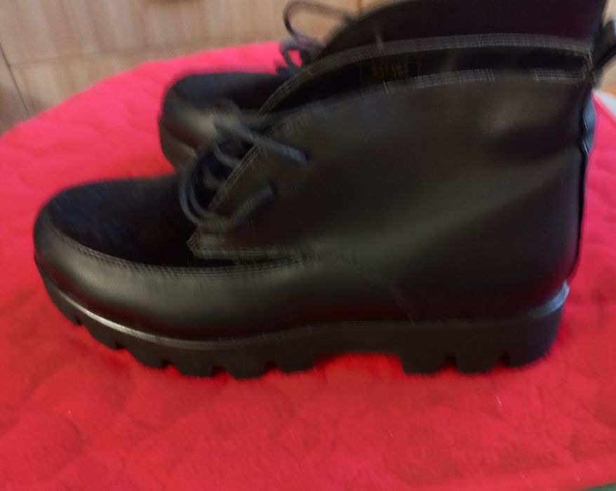 Взуття жіночне осінь зима