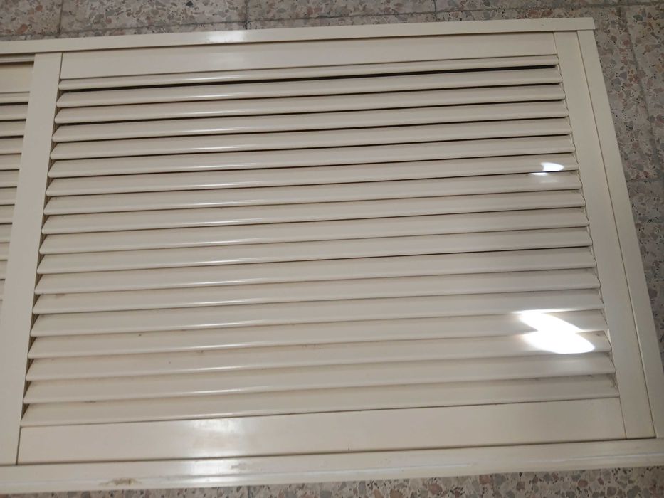 Portas de correr em alumínio