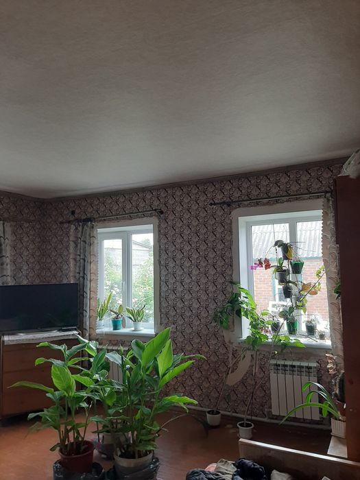 Продам домовладение в тихом центре Люботина