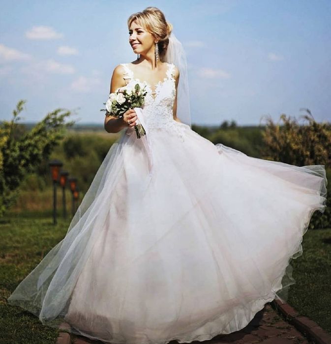 Весільна сукня розмір 42