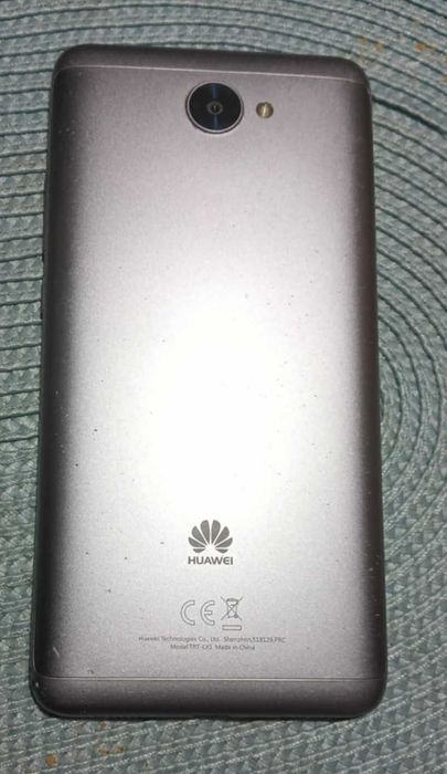 Telefon HUAWEI Y7