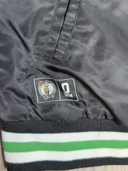 Бомбер Boston новий