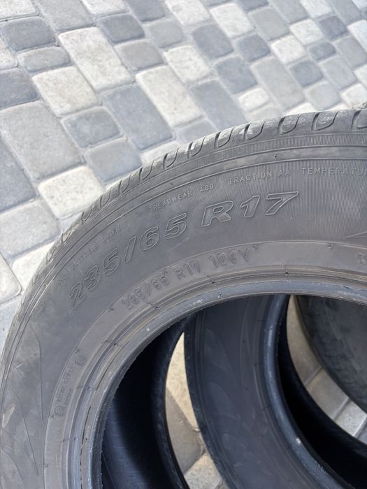 Pirelli 235 65 17