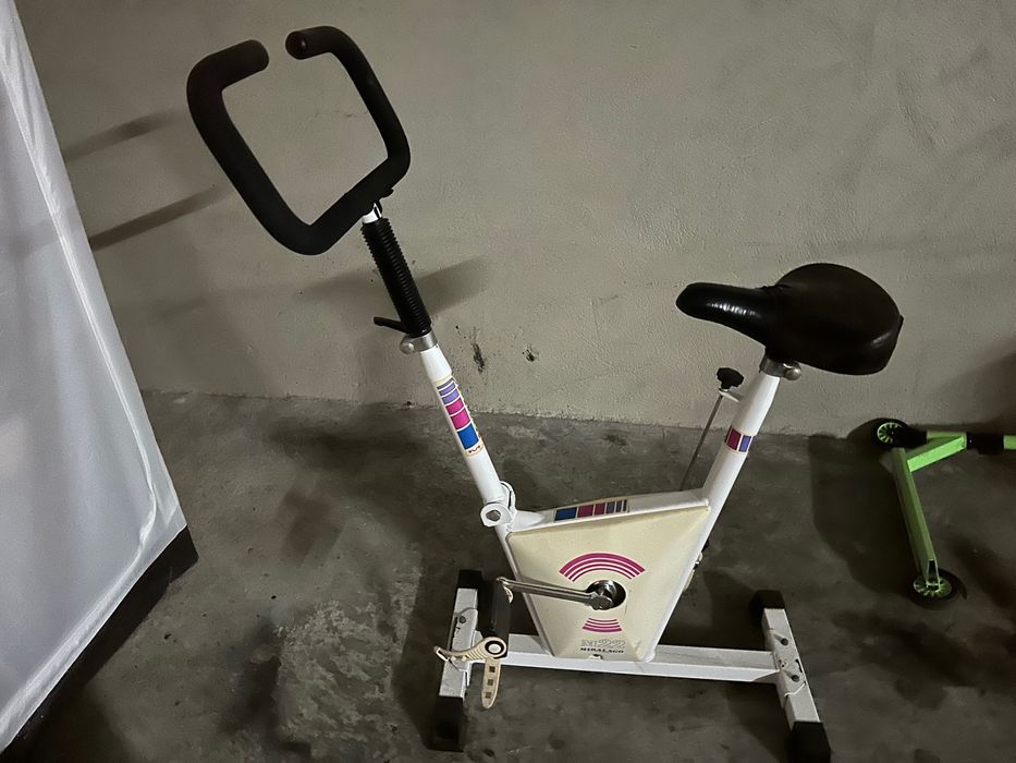 Stationary Bicycle466680210428405760