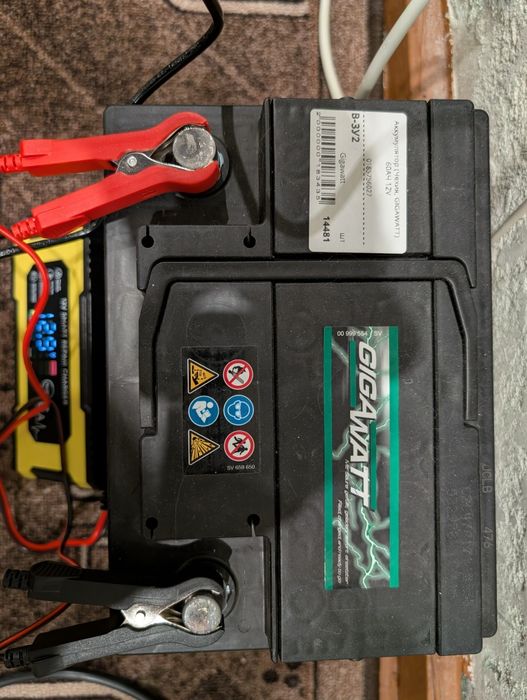 Автомобильный аккумулятор Gigawatt G62L + Зарядное устройство