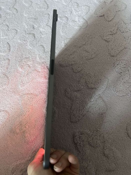 Продам iPad air 5 64gb wifi  2022 року
