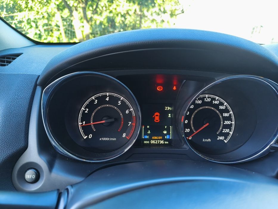 Vende se automóvel